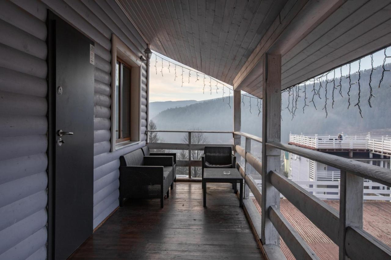Wellland Hotel Yaremche Exterior foto